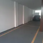 Quarto amplo e muito confortável em apartamento espaçoso